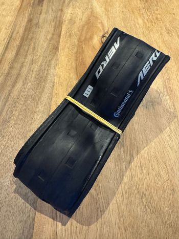 Continental, Pneu Aero 111