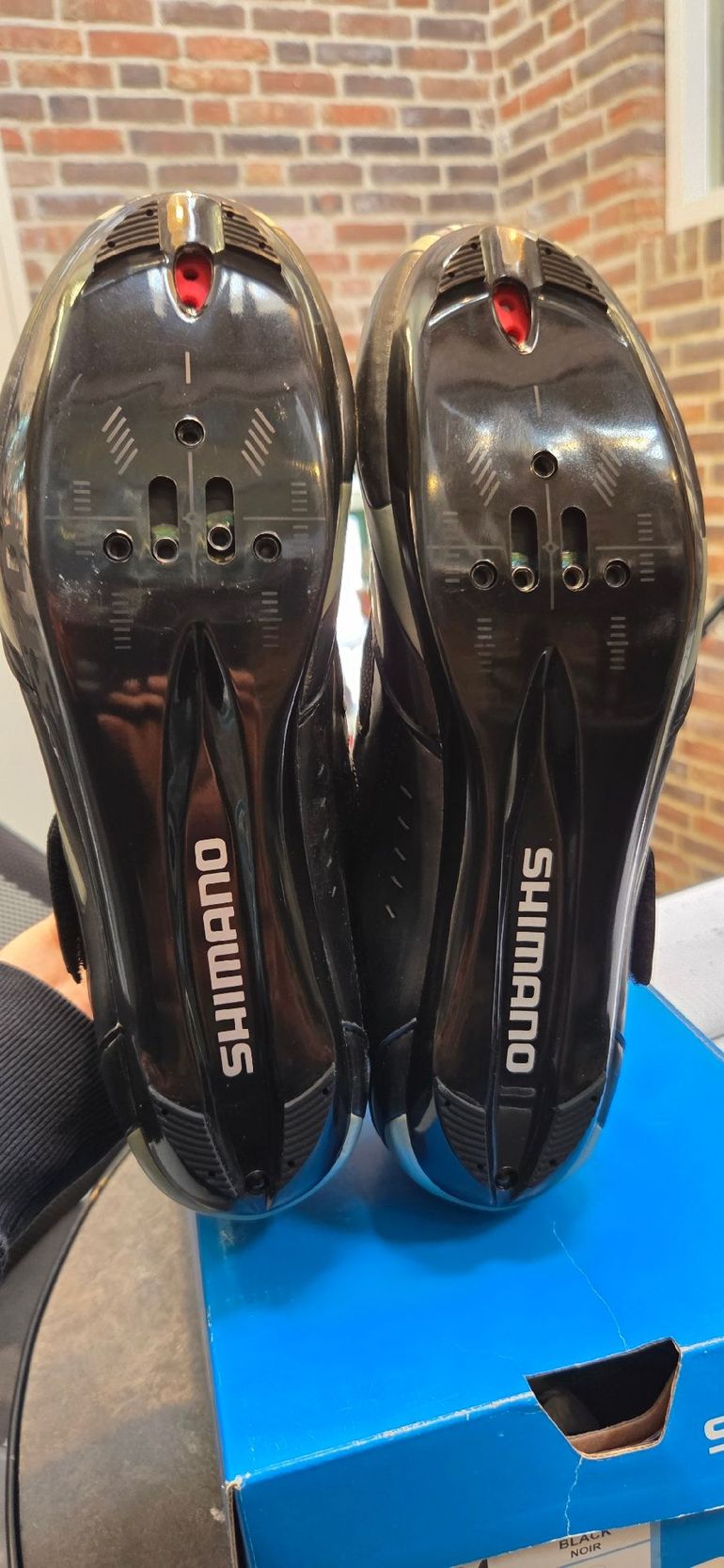 Used Shimano SH-R064 bike — image 3 of 4