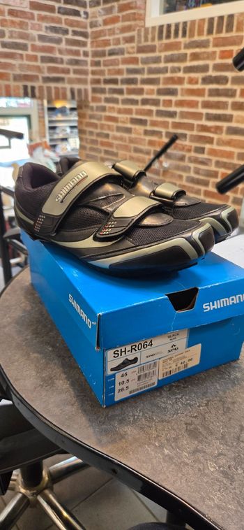 Used Shimano SH-R064 bike — image 4 of 4
