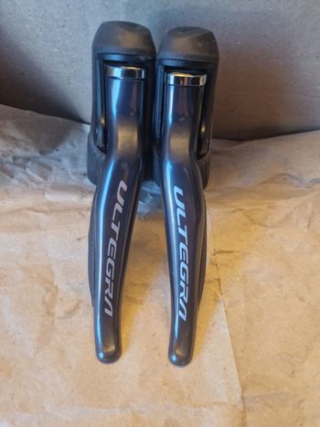 Used Shimano Ultegra DI2 11-s hydralisk disk 2024 bike