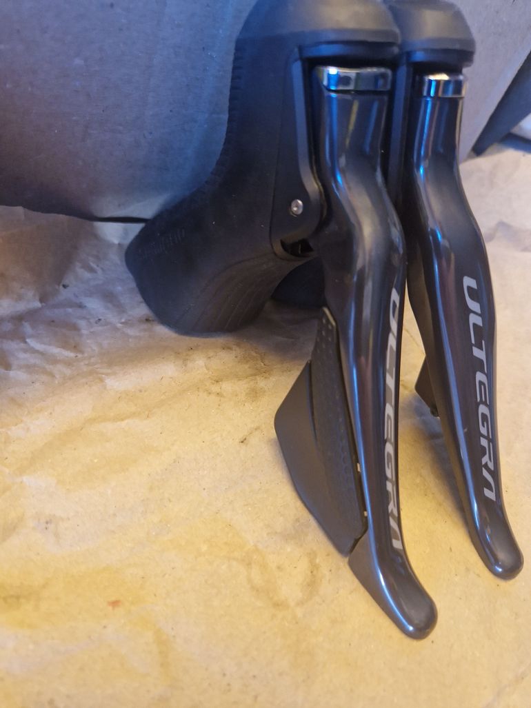 Used Shimano Ultegra DI2 11-s hydralisk disk 2024 bike — image 2 of 8