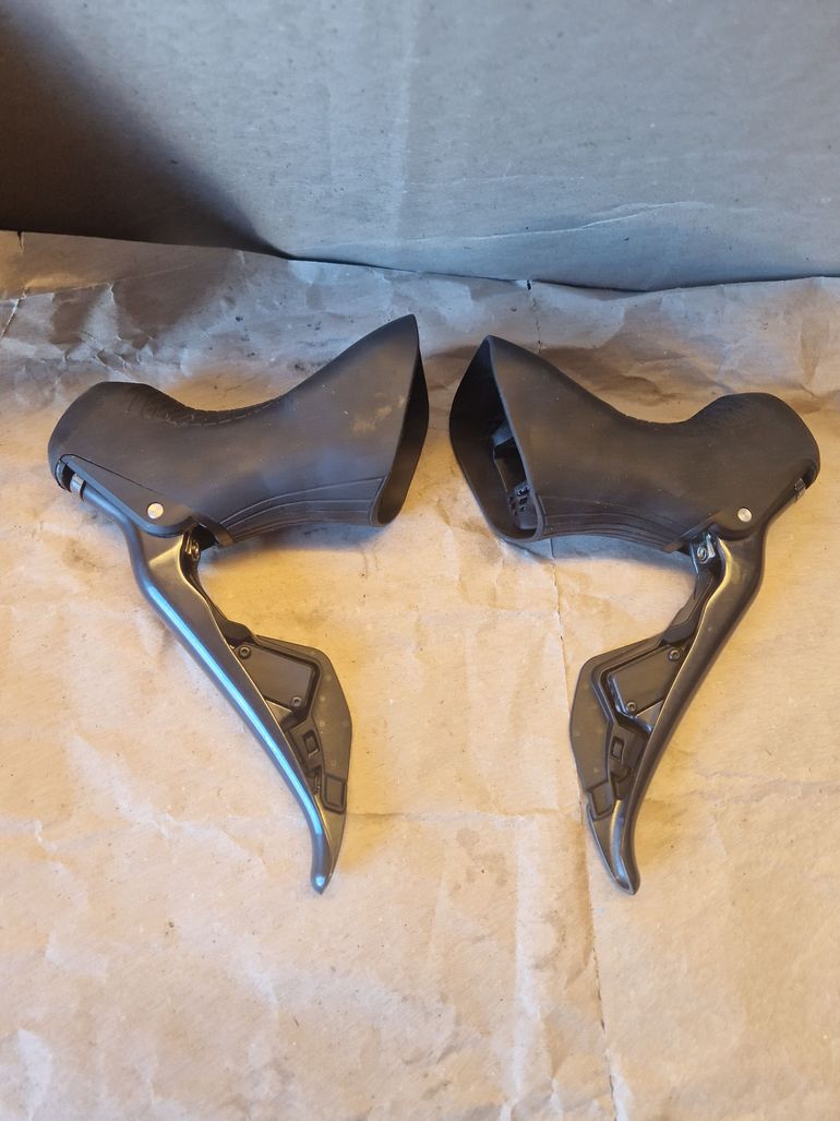 Used Shimano Ultegra DI2 11-s hydralisk disk 2024 bike — image 5 of 8