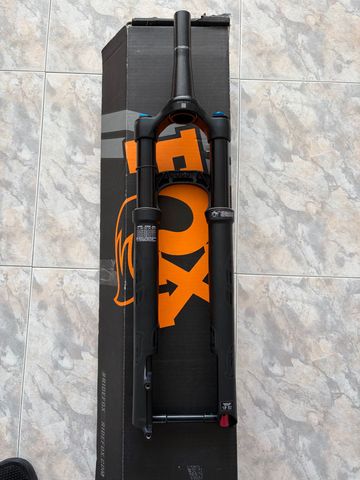 Brugt Fox Performance Fork 2023 bike — billede 2 af 7