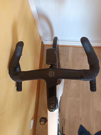 Black Inc, Aero