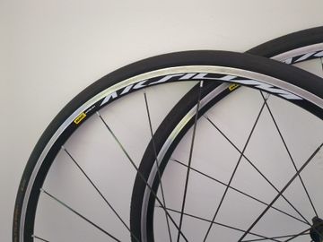 Używany Mavic Aksium Wheelset 2025 bike — zdjęcie 2 z 6
