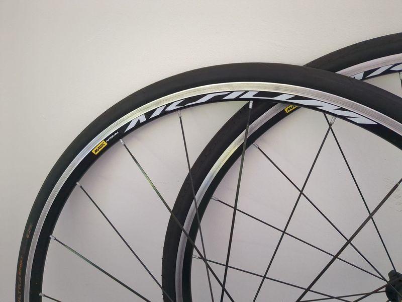 Używany Mavic Aksium Wheelset 2025 bike — zdjęcie 2 z 6