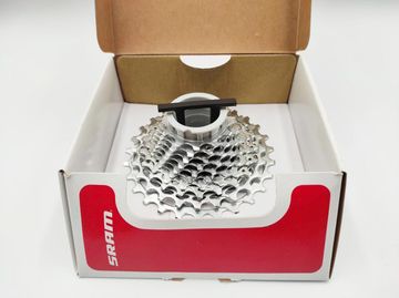 Tweedehands Sram PG-1050 12-27T 10-speed Cassette Drivetrain & Pedals