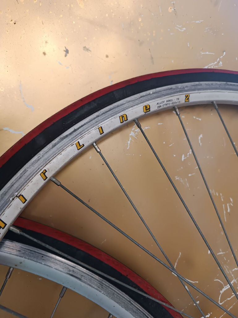 Used Vuelta Rodi Airline 2 Wheelset 700c bike — image 3 of 4
