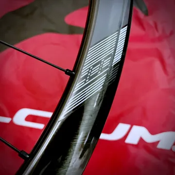 Used Fulcrum Wind 40 DB bike — image 17 of 24