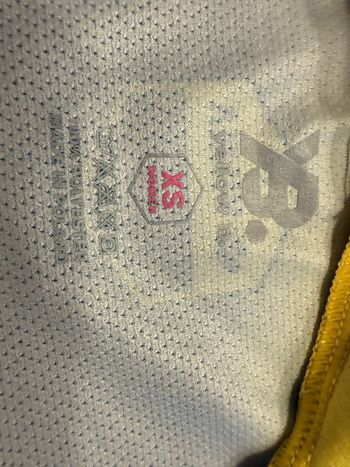 Used Yellow b. The Swarm Jersey 2025 bike — image 7 of 8