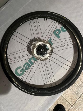 Campagnolo, Ruote sia in carbonio che in alluminio
