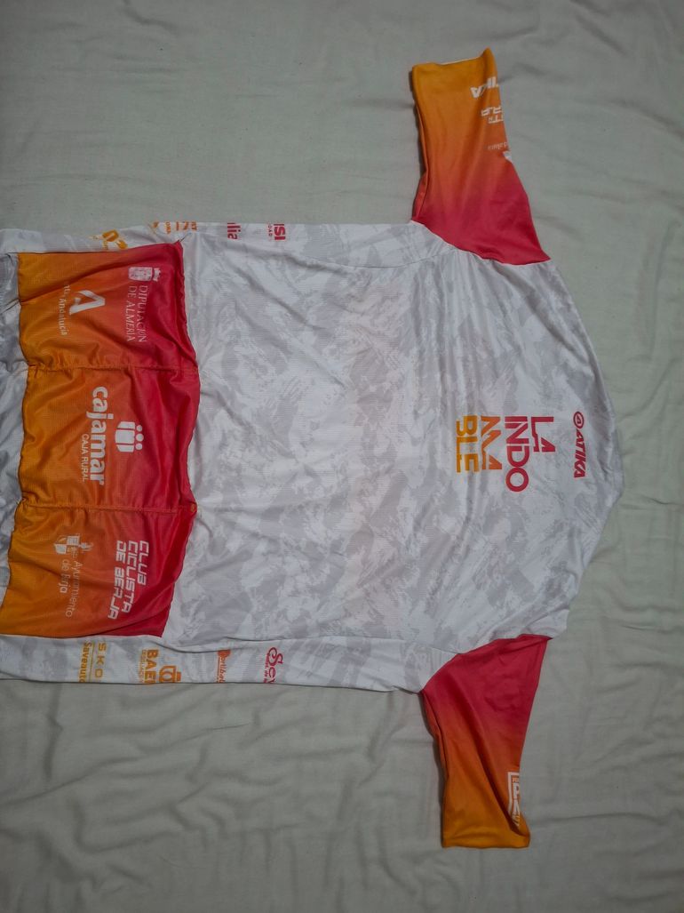 Used atika Maillot ciclista 2025 bike — image 2 of 4