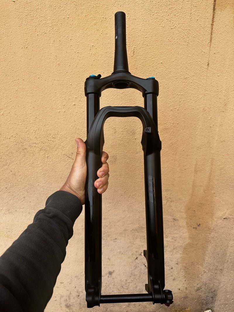 Gebrauchtes Fox 32 Float Rhythm Grip 3-Position 110mm 2025 bike — Bild 1 von 5