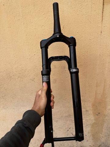 Gebrauchtes Fox 32 Float Rhythm Grip 3-Position 110mm 2025 bike — Bild 2 von 5