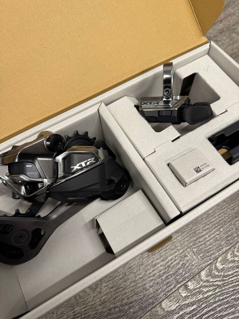 Używany Shimano XTR Di2 M9250 Groupset 2026 bike — zdjęcie 2 z 2