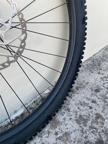 Used Syncros Silverton 2.5 Wheelset 2025 bike — image 3 of 10