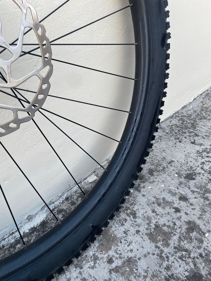 Used Syncros Silverton 2.5 Wheelset 2025 bike — image 3 of 10