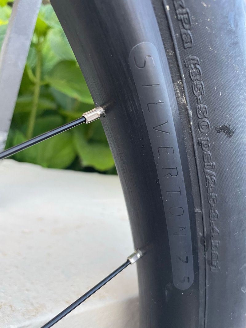 Used Syncros Silverton 2.5 Wheelset 2025 bike — image 4 of 10