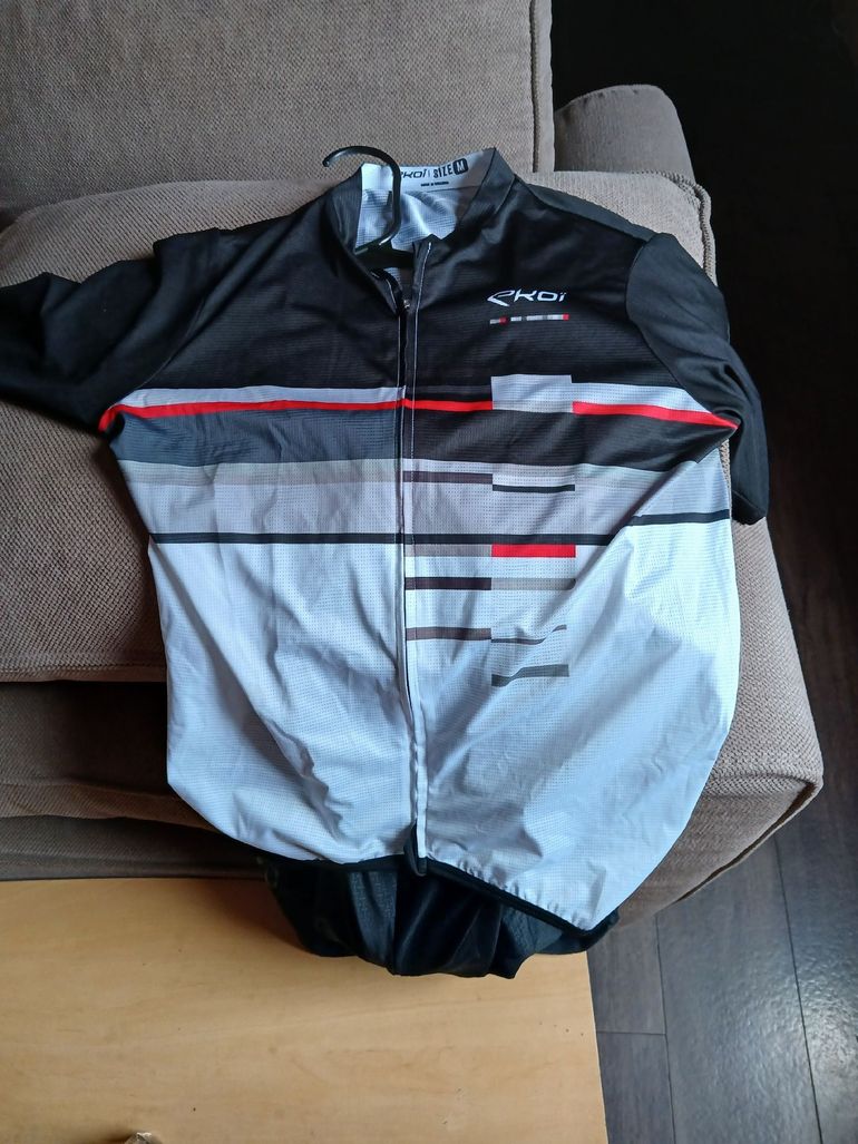 Used Ekoi Cuissard Court et Maillot 2026 bike — image 1 of 3
