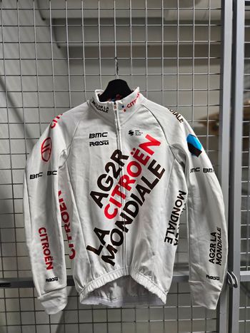 Used ROSTI winter cycling jacket Ag2r pro kit bike