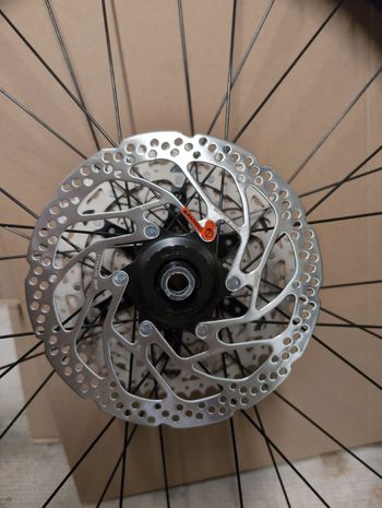 Used Shimano Centerlock 180mm Rotor 2025 bike — image 2 of 3
