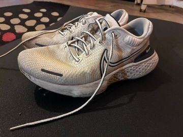 Nike ZoomX Invincible Run Flyknit 2 2022 Running Shoes d'occasion