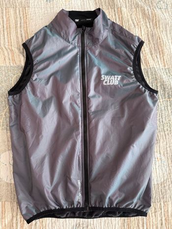 Swatt Club, Gilet