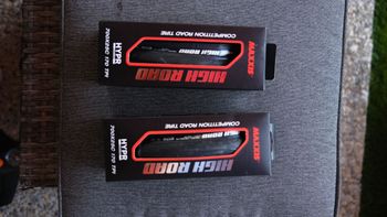 Used Maxxis High Road Tyres Pair 25mm 2025 bike — image 2 of 6