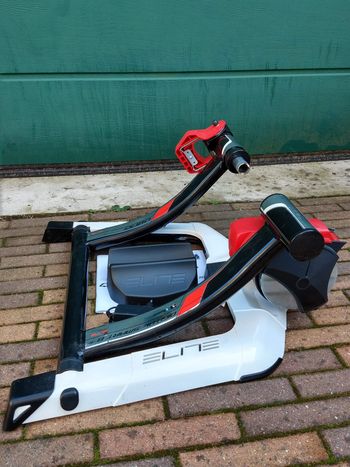 Elite, Qubo Digital Smart B+ Trainer