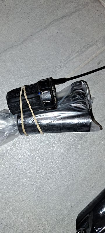 Used RockShox Front Fork 2025 bike — image 6 of 7