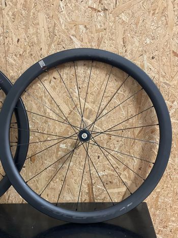 Used Fulcrum Carbon Wheelset 2024 bike — image 3 of 6