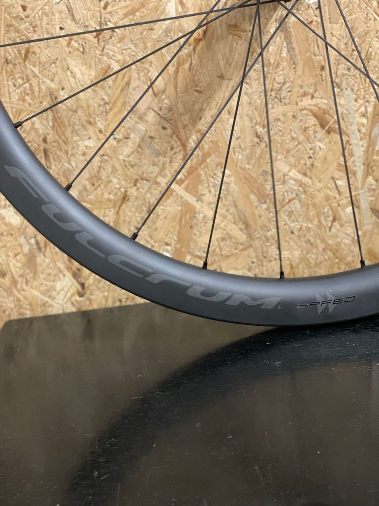 Used Fulcrum Carbon Wheelset 2024 bike — image 5 of 6