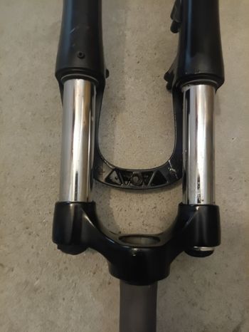 Sr Suntour, 27.5" XCM LO 120mm Fork