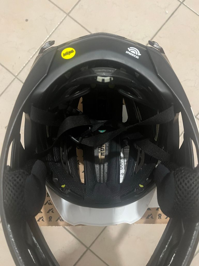 Used Bell Super Air R 2023 bike — image 5 of 6