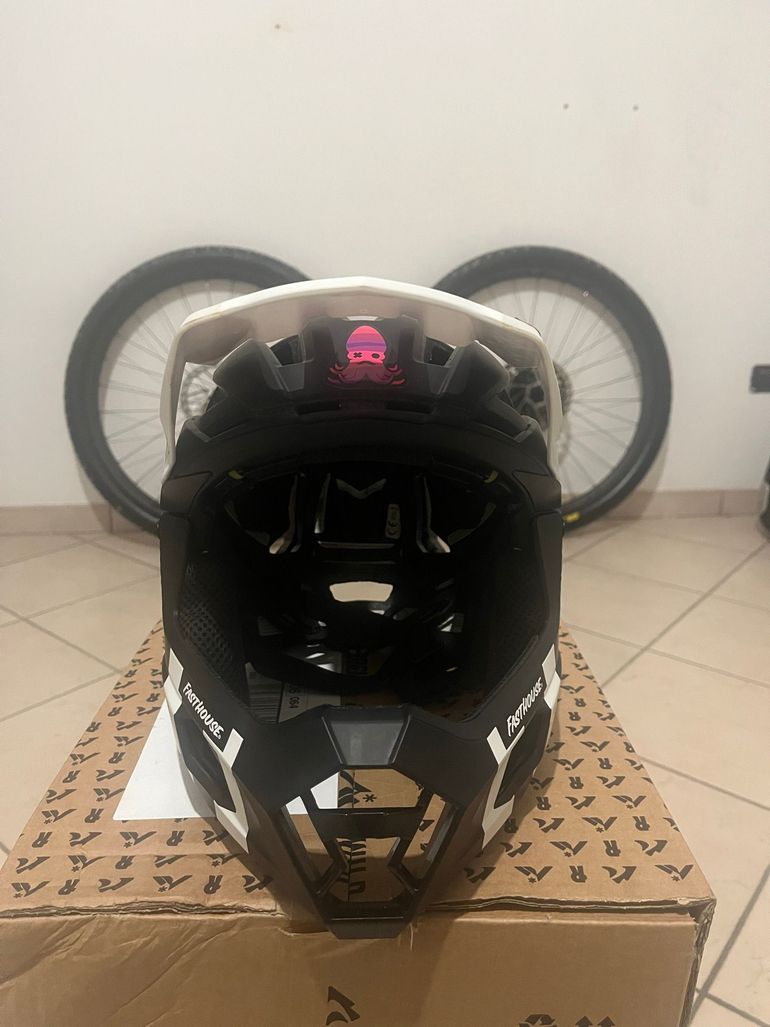 Used Bell Super Air R 2023 bike — image 2 of 6
