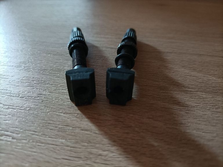 Used Frm Valvula Tubeless bike — image 2 of 3