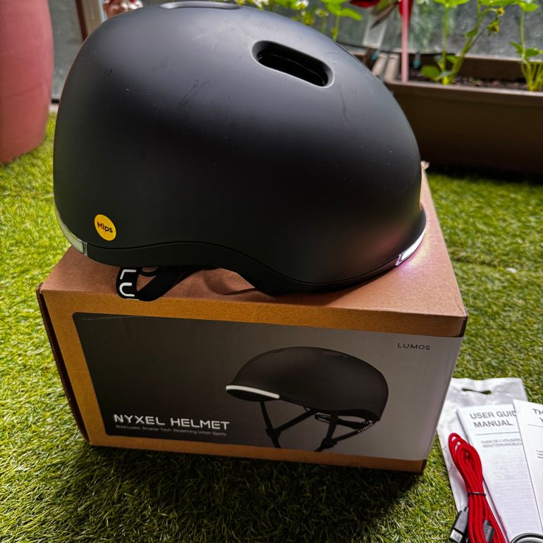 Used LUMOS Nyxel MIPS Helmet bike — image 1 of 7