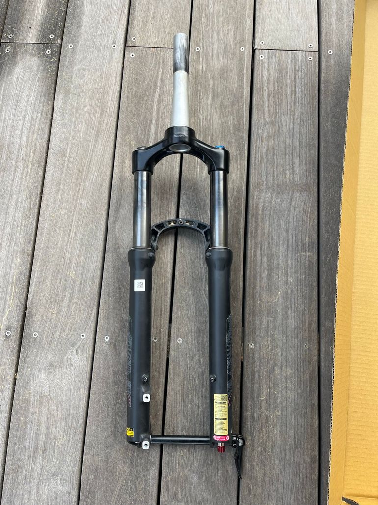 Used Sr Suntour xcr 34mm 2025 bike — image 3 of 12
