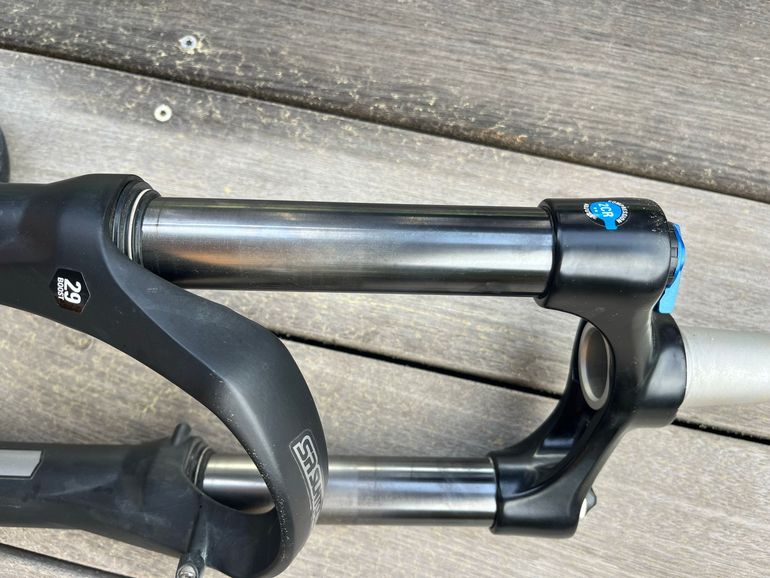 Used Sr Suntour xcr 34mm 2025 bike — image 9 of 12