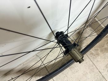 Hunt, 40 Carbon Aero Disc
