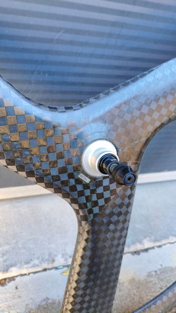 Used Corima 3 Spoke Front Wheel bike — image 3 of 4