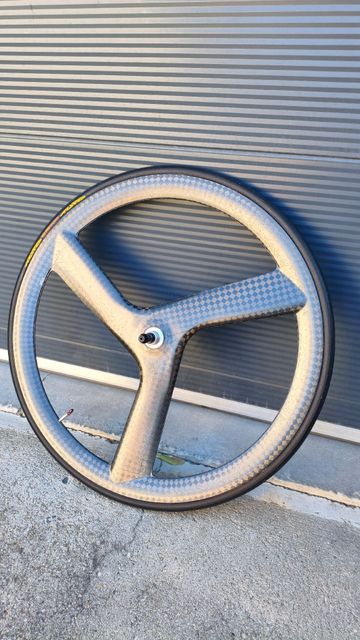 Used Corima 3 Spoke Front Wheel bike — image 1 of 4