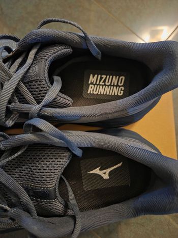 Used Mizuno Wave Horizon 9 2026 bike — image 4 of 6