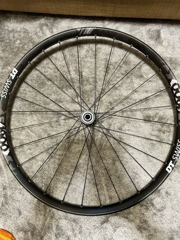 Brugt Dt Swiss E 1900 SPLINE 27.5 front bike — billede 1 af 5