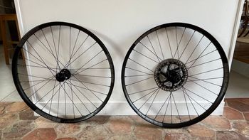 Tweedehands NOA rough 30 dh/enduro avec moyeux EVO-DH 2025 Wheels