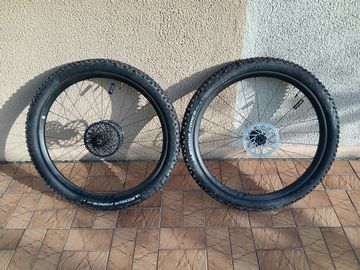 Used Roval Traverse 2023 bike — image 1 of 16