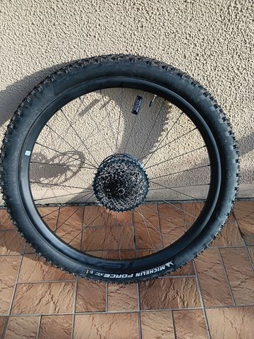 Used Roval Traverse 2023 bike — image 5 of 16