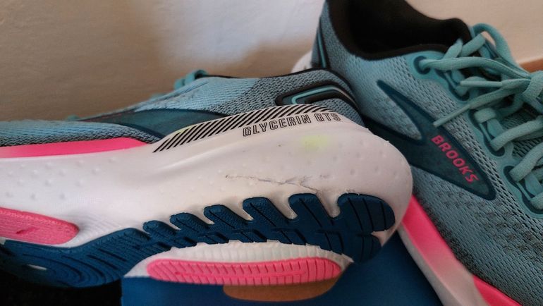 Used Brooks Glycerin 21 bike — image 5 of 10