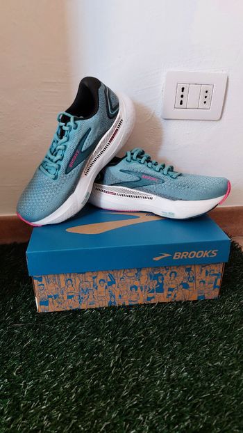 Used Brooks Glycerin 21 bike — image 2 of 10