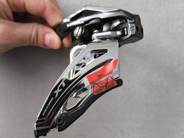 Shimano FD-M8020-D XT Drivetrain & Pedals usato